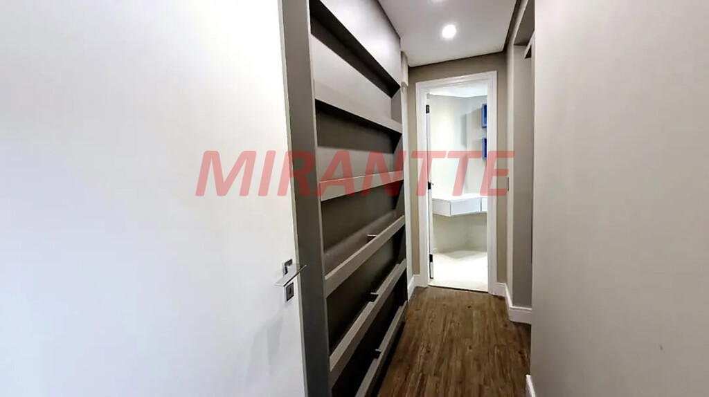 Apartamento de 158m² com 3 quartos em Água Fria