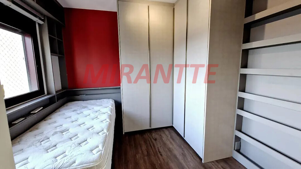 Apartamento de 158m² com 3 quartos em Água Fria