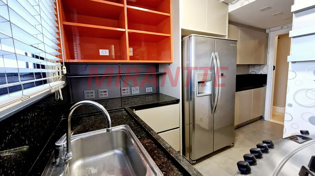 Apartamento de 158m² com 3 quartos em Água Fria