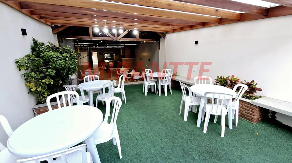 Apartamento de 158m² com 3 quartos em Água Fria