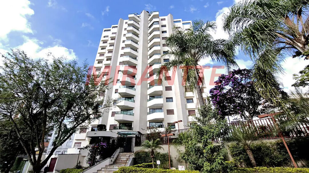 Apartamento de 158m² com 3 quartos em Água Fria
