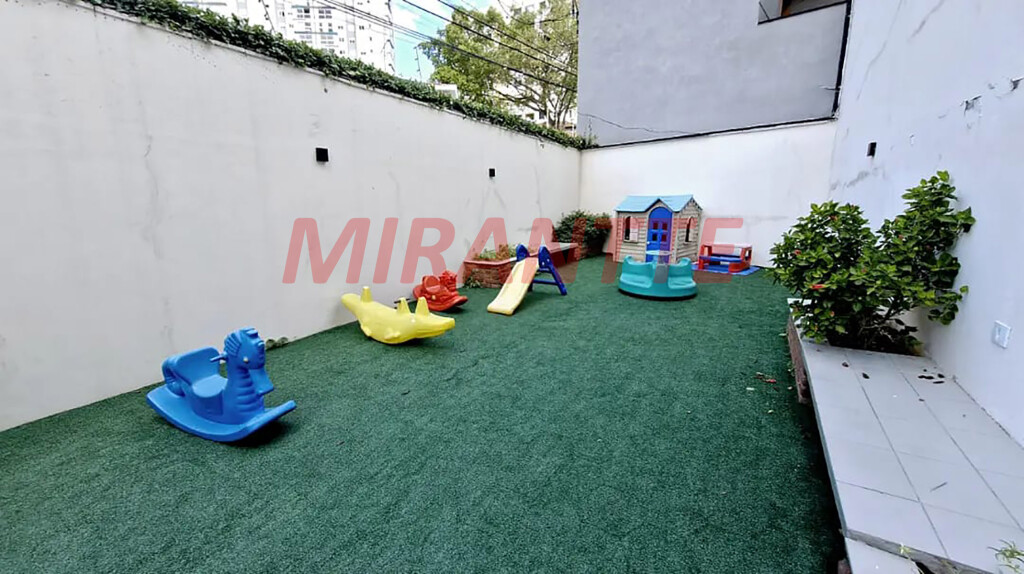 Apartamento de 158m² com 3 quartos em Água Fria