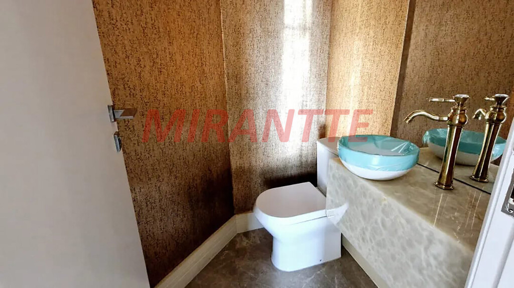Apartamento de 158m² com 3 quartos em Água Fria