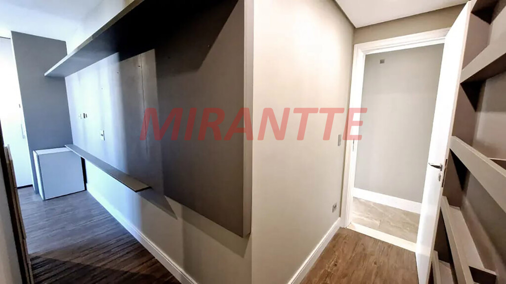 Apartamento de 158m² com 3 quartos em Água Fria
