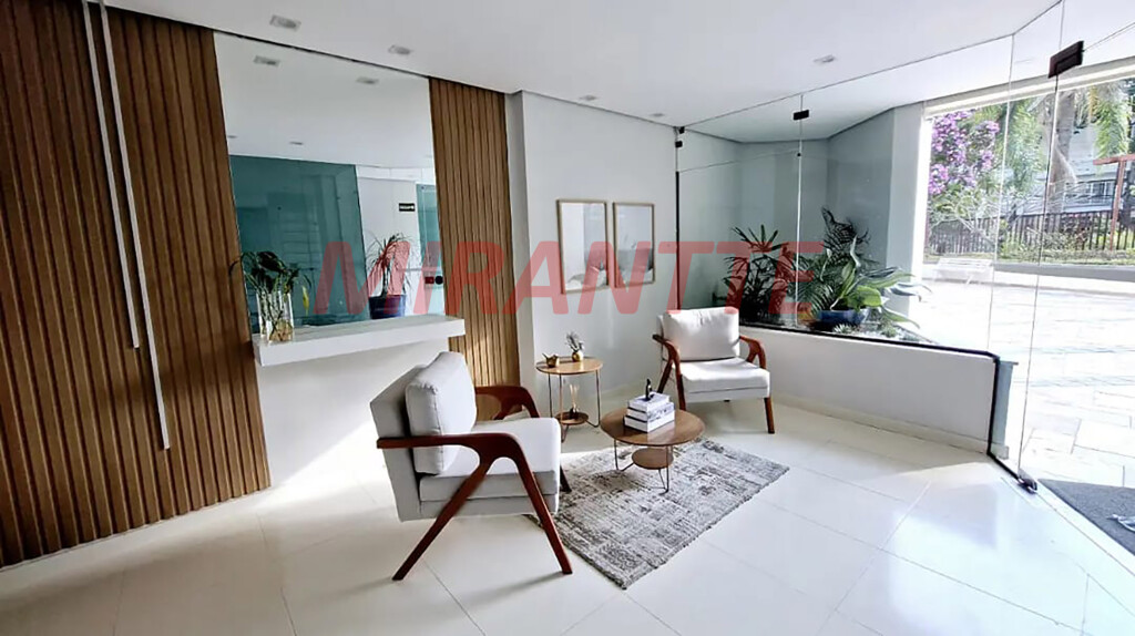 Apartamento de 158m² com 3 quartos em Água Fria