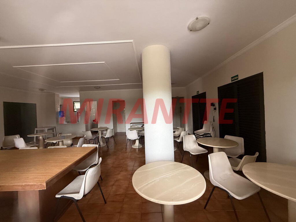 Apartamento de 150m² com 2 quartos em Água Fria