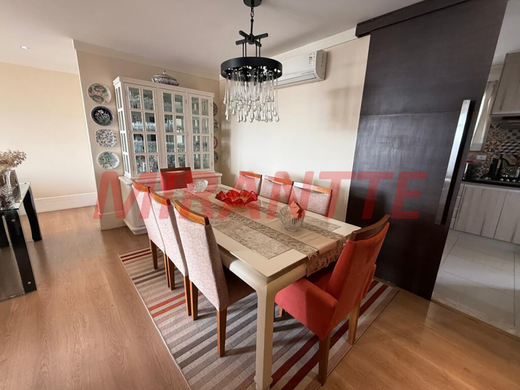 Apartamento de 150m² com 2 quartos em Água Fria