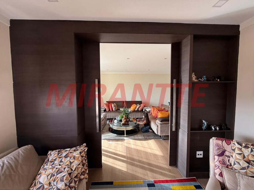 Apartamento de 150m² com 2 quartos em Água Fria