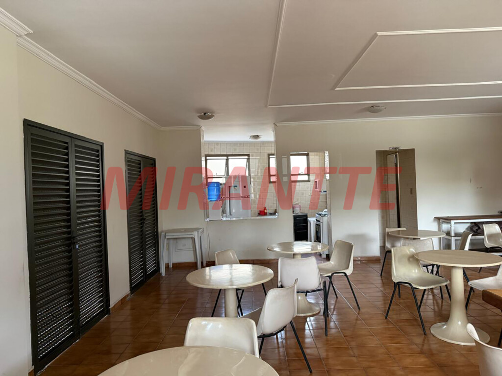 Apartamento de 150m² com 2 quartos em Água Fria