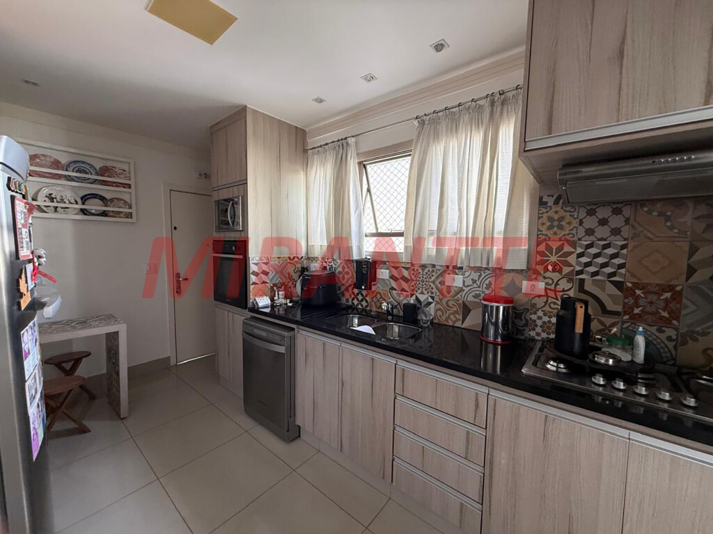 Apartamento de 150m² com 2 quartos em Água Fria