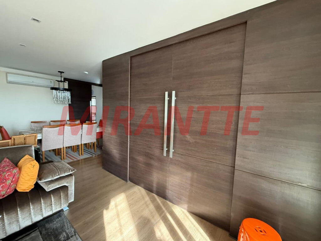 Apartamento de 150m² com 2 quartos em Água Fria