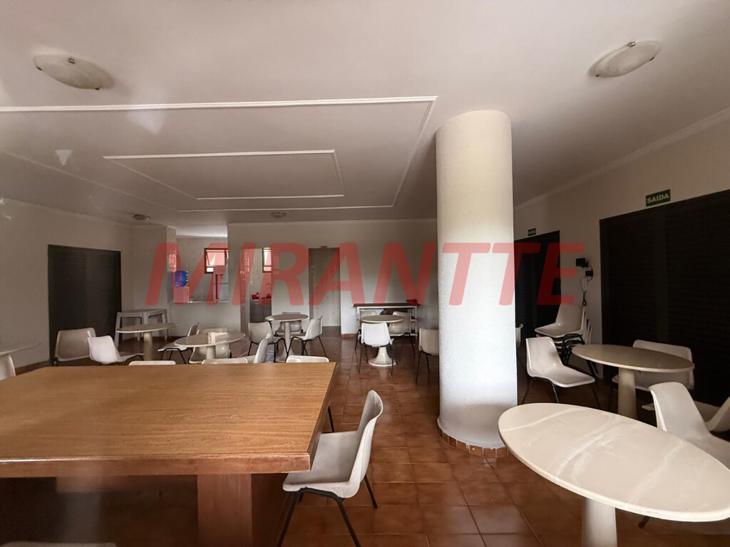Apartamento de 150m² com 2 quartos em Água Fria