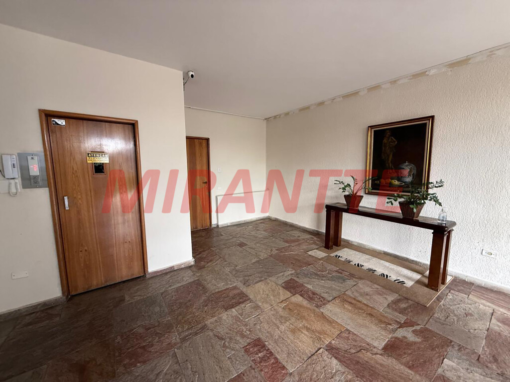 Apartamento de 150m² com 2 quartos em Água Fria
