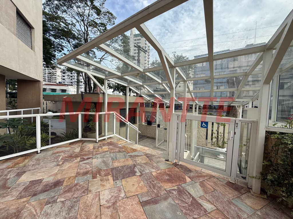 Apartamento de 150m² com 2 quartos em Água Fria