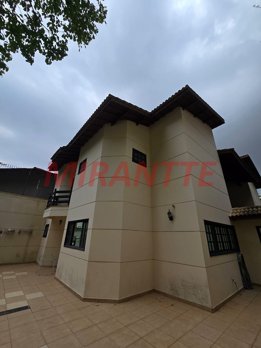 Cond. fechado de 459m² com 5 quartos em Vila Albertina