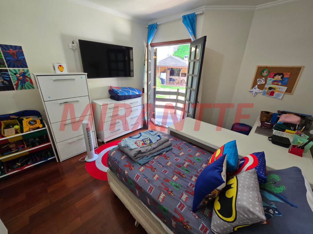 Cond. fechado de 459m² com 5 quartos em Vila Albertina
