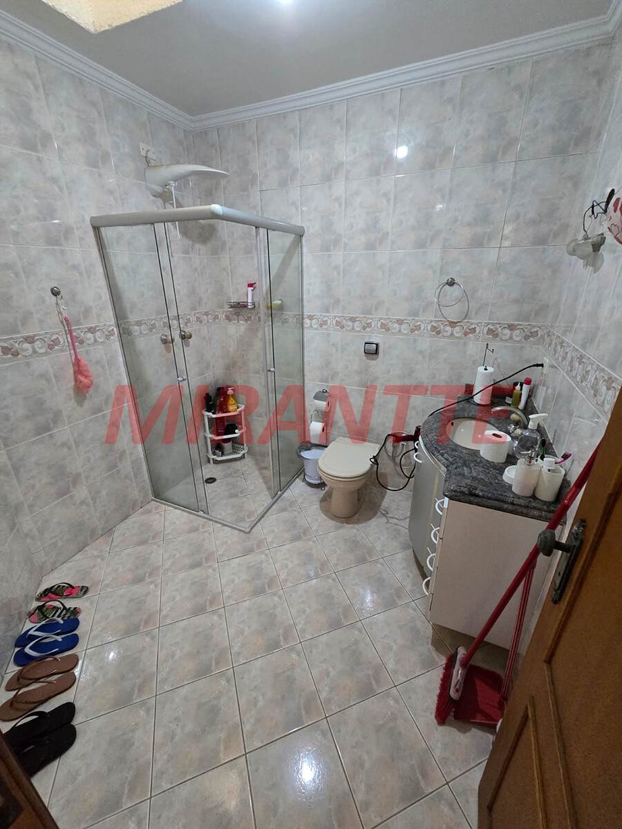 Cond. fechado de 459m² com 5 quartos em Vila Albertina