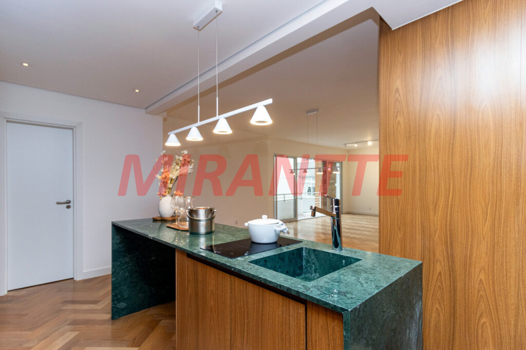 Apartamento de 168m² com 3 quartos em Jardim Paulista