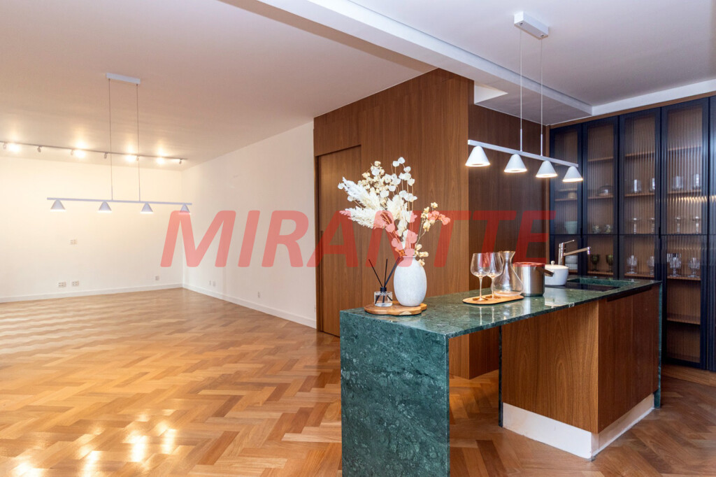 Apartamento de 168m² com 3 quartos em Jardim Paulista