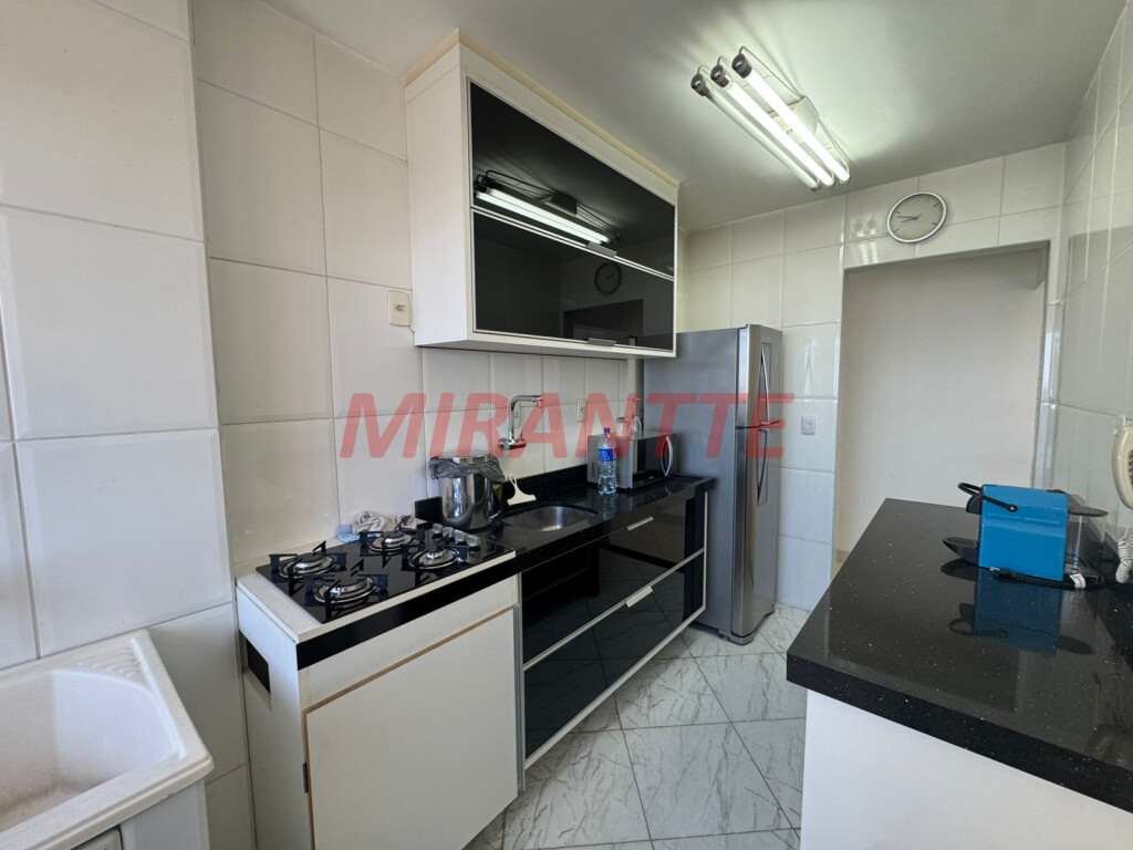 Apartamento de 57m² com 2 quartos em Santa Teresinha
