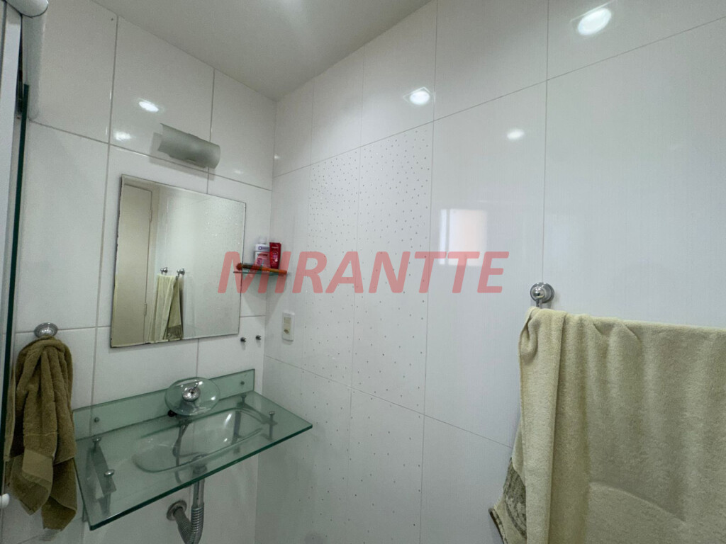 Apartamento de 57m² com 2 quartos em Santa Teresinha