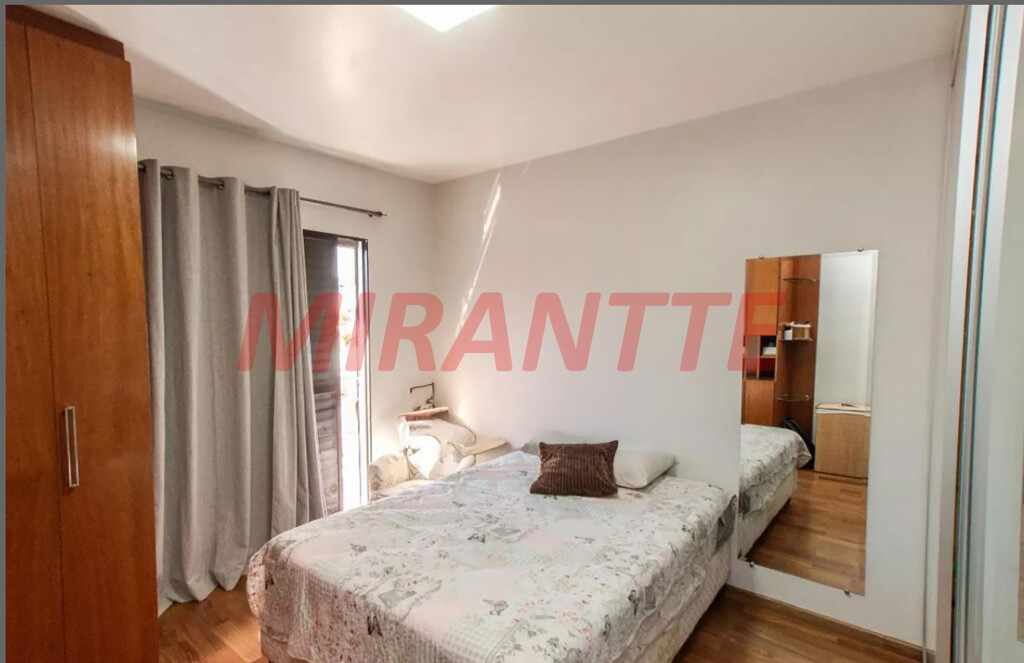 Sobrado de 195m² com 4 quartos em Parada Inglesa