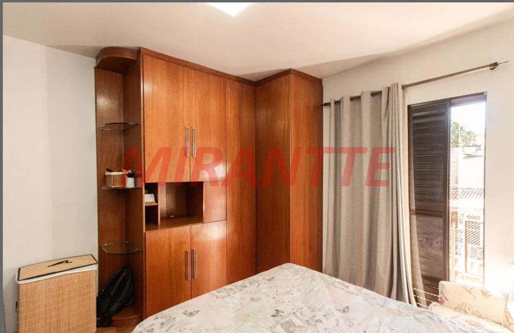 Sobrado de 195m² com 4 quartos em Parada Inglesa