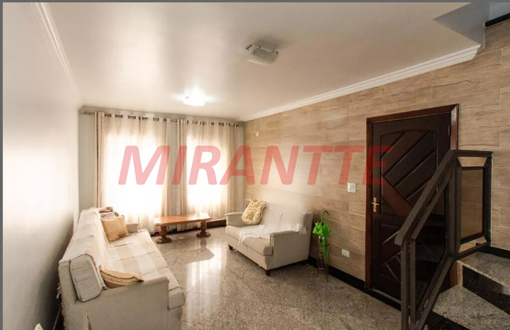 Sobrado de 195m² com 4 quartos em Parada Inglesa