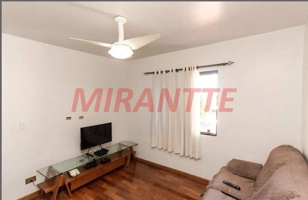 Sobrado de 195m² com 4 quartos em Parada Inglesa