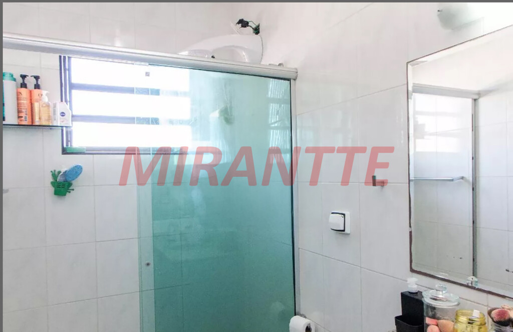 Sobrado de 195m² com 4 quartos em Parada Inglesa
