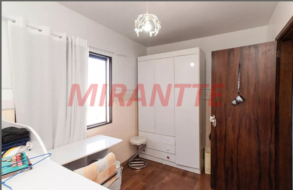 Sobrado de 195m² com 4 quartos em Parada Inglesa