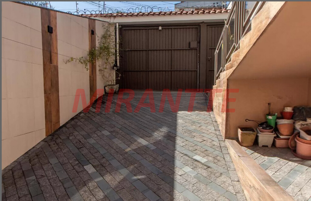 Sobrado de 195m² com 4 quartos em Parada Inglesa