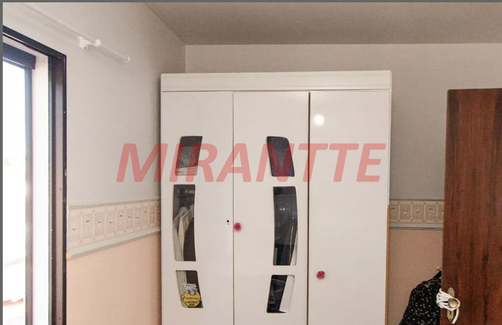Sobrado de 195m² com 4 quartos em Parada Inglesa