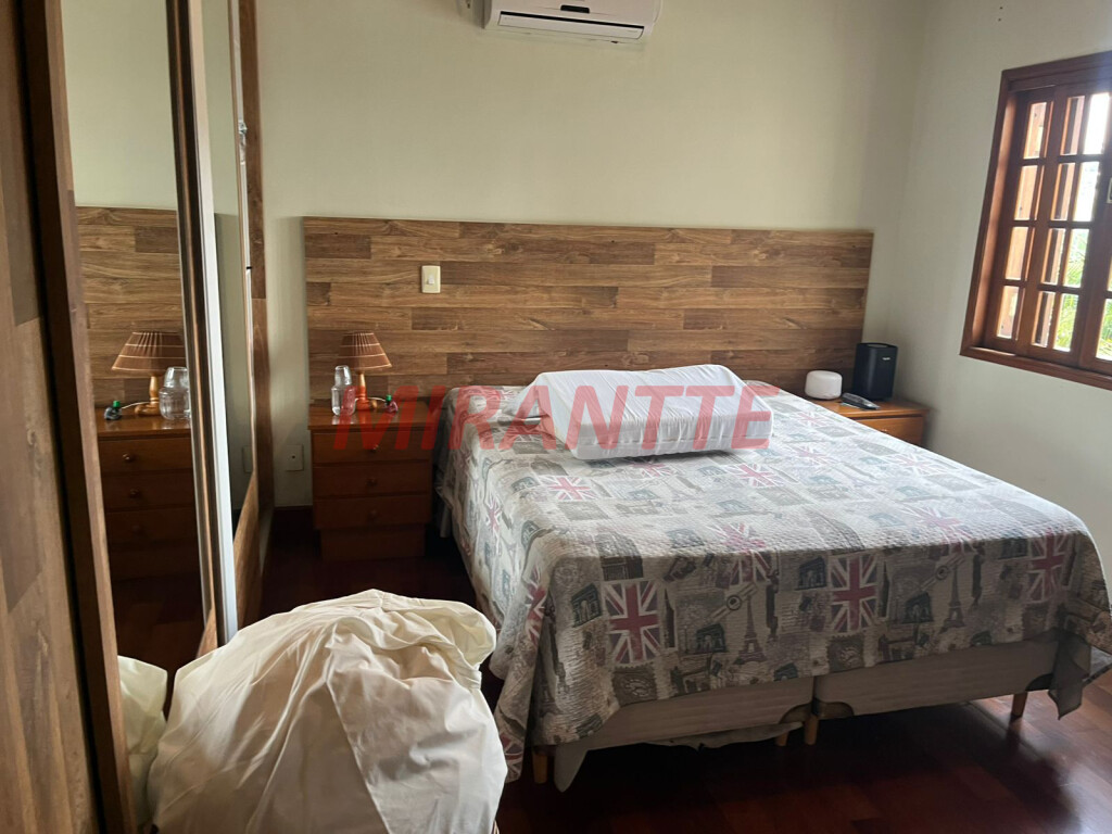 Sobrado de 400m² com 4 quartos em Roseira
