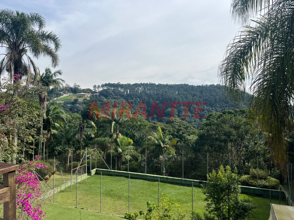 Sobrado de 400m² com 4 quartos em Roseira