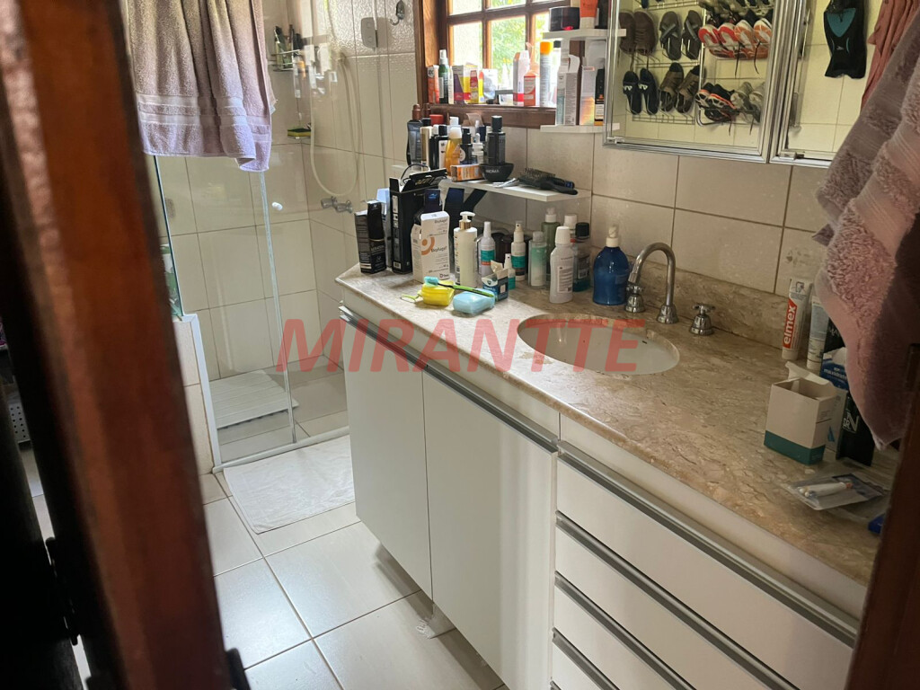 Sobrado de 400m² com 4 quartos em Roseira