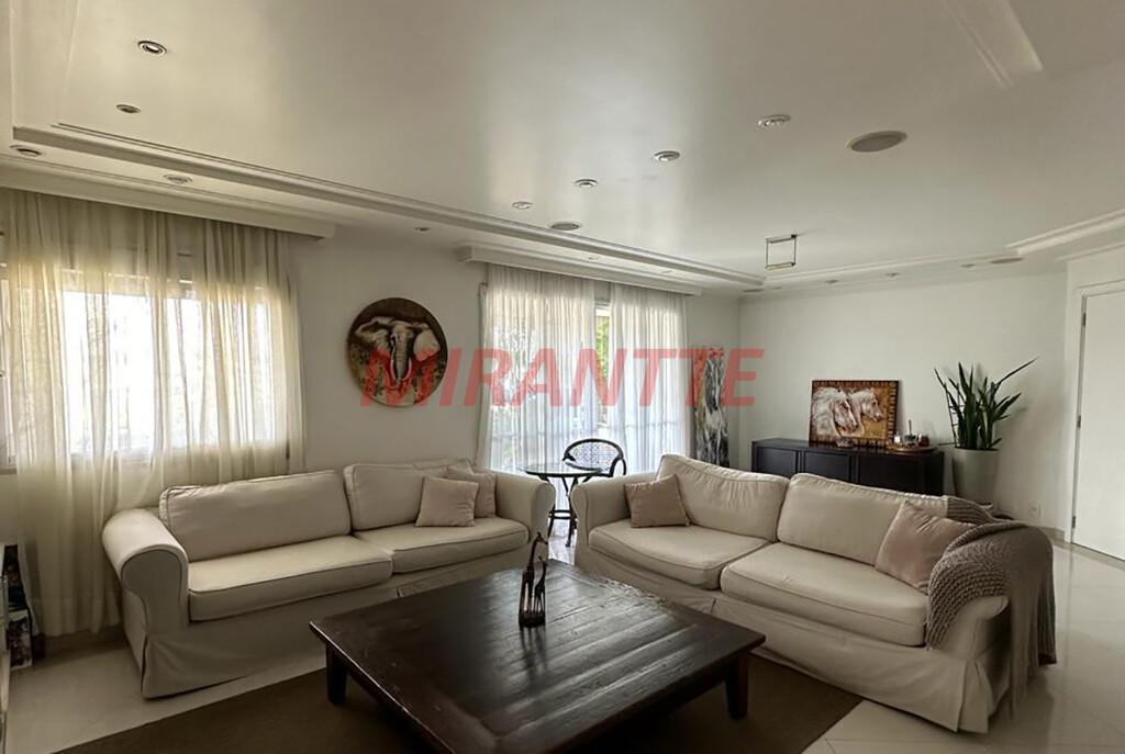 Apartamento de 136m² com 3 quartos em Santana