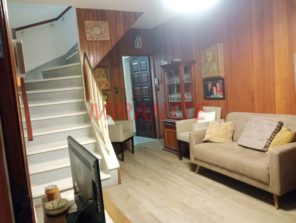 Sobrado de 79m² com 2 quartos em Santana