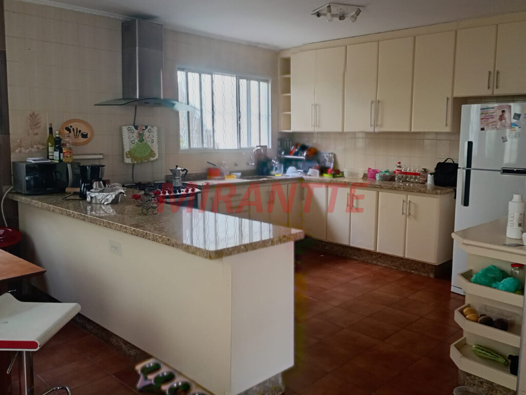 Sobrado de 217m² com 3 quartos em Vila Prado