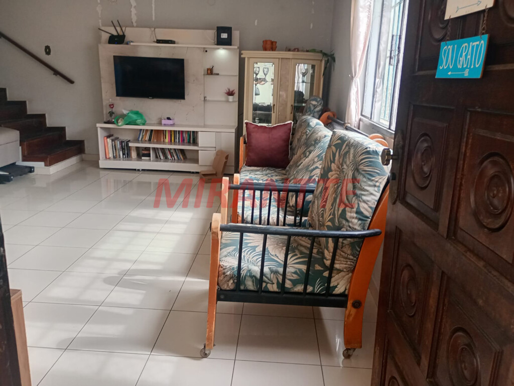 Sobrado de 217m² com 3 quartos em Vila Prado