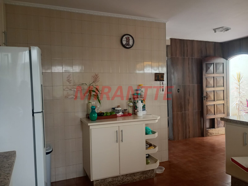 Sobrado de 217m² com 3 quartos em Vila Prado