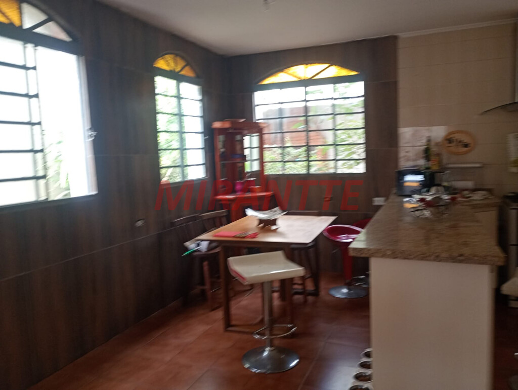 Sobrado de 217m² com 3 quartos em Vila Prado