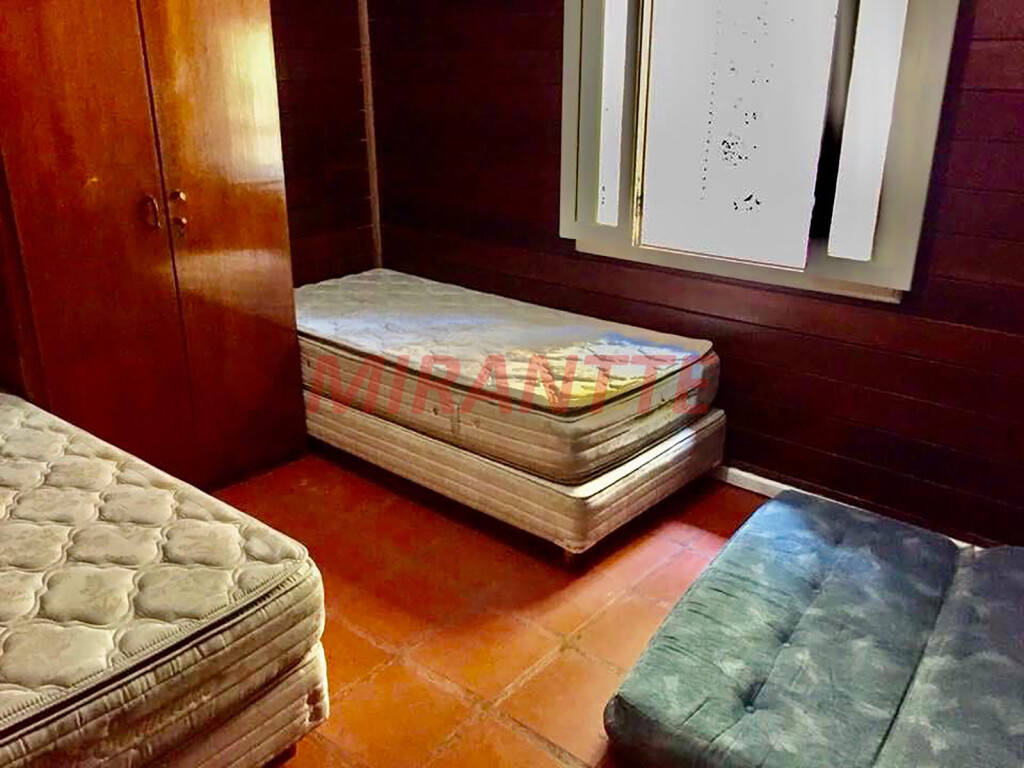 ChÁcara com 4 quartos em Caceia