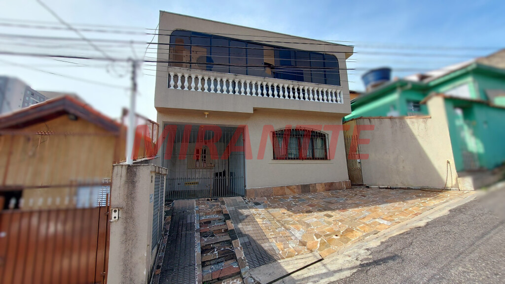 Sobrado de 171m² com 3 quartos em Vila Gustavo