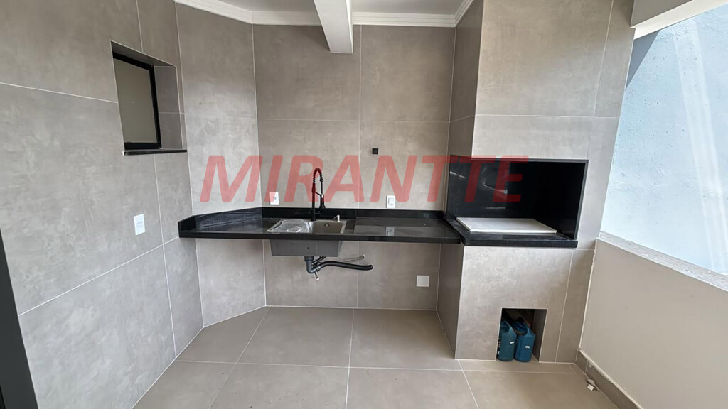 Sobrado de 203m² com 3 quartos em Jardim Carmela III
