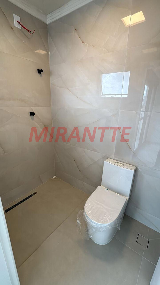 Sobrado de 203m² com 3 quartos em Jardim Carmela III