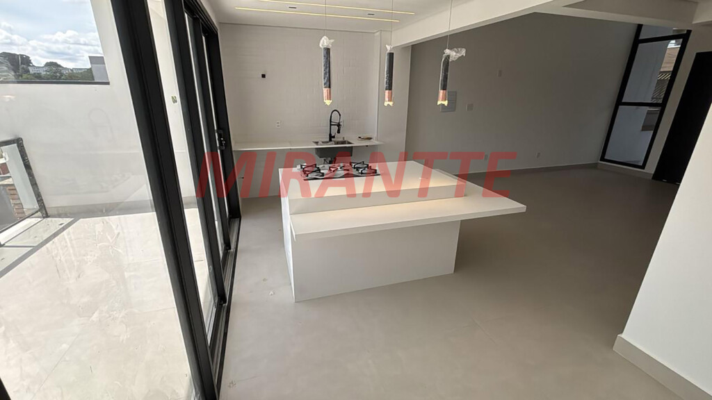 Sobrado de 203m² com 3 quartos em Jardim Carmela III