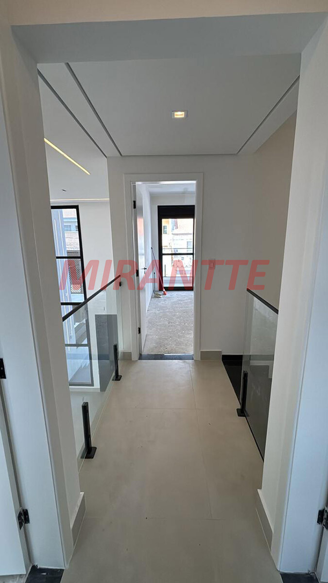 Sobrado de 203m² com 3 quartos em Jardim Carmela III