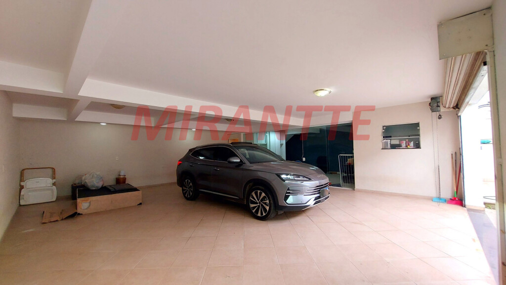 Sobrado de 350m² com 4 quartos em Jardim Virginia Bianca