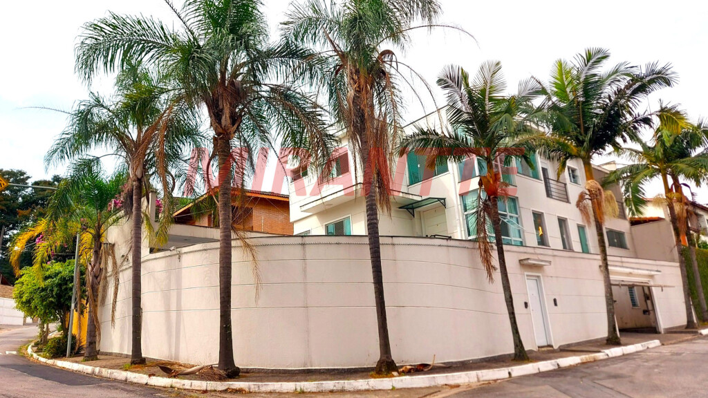 Sobrado de 350m² com 4 quartos em Jardim Virginia Bianca